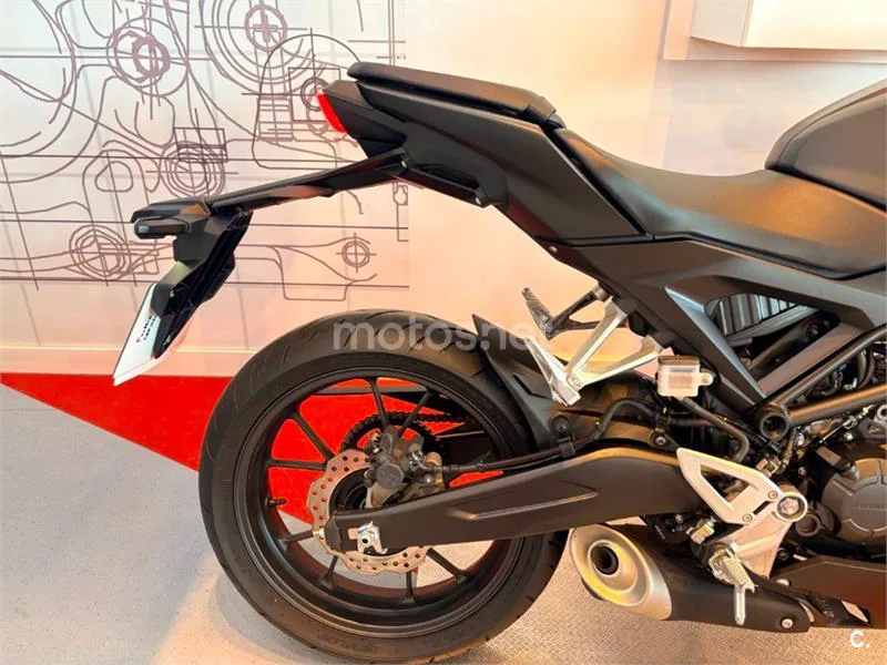 Honda CB 125 R – Vista 7