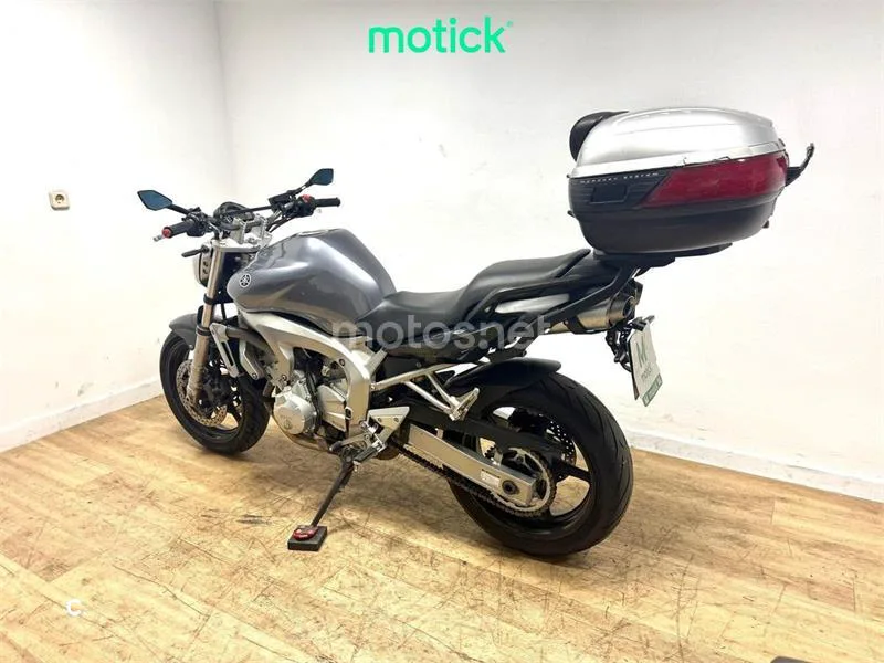 Yamaha FZ6 – Vista 10