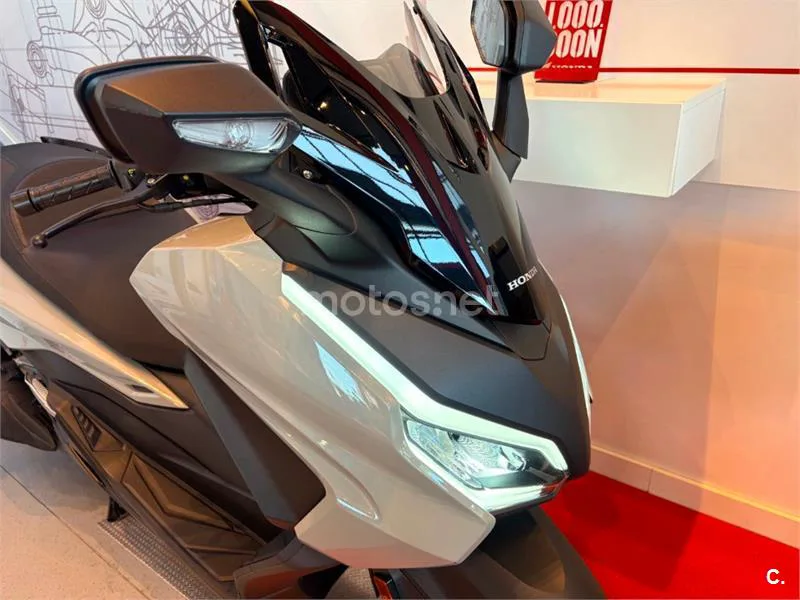 Honda Forza 125 – Vista 3