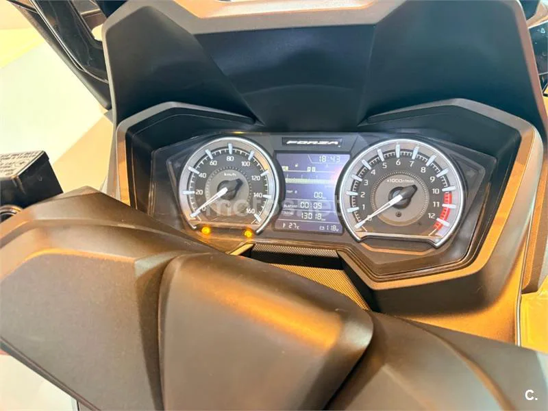 Honda Forza 125 – Vista 4