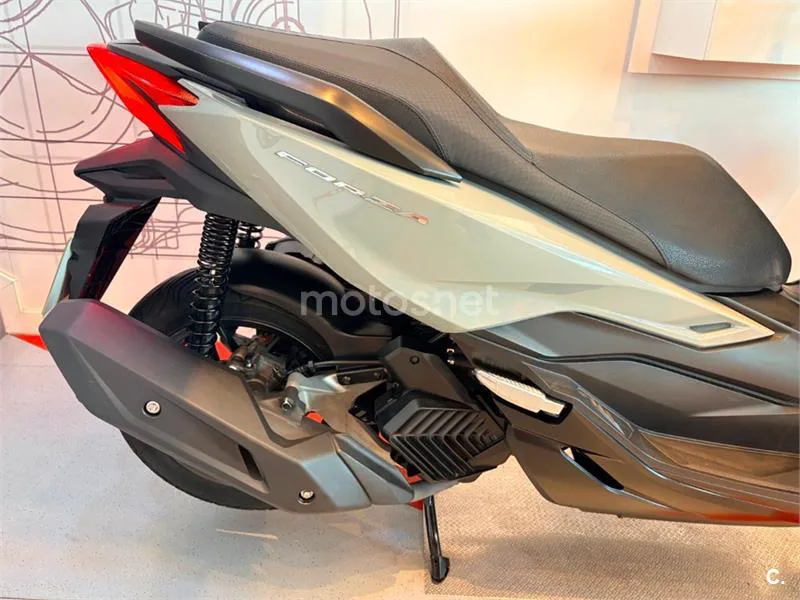 Honda Forza 125 – Vista 8