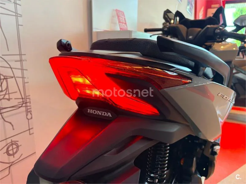 Honda Forza 125 – Vista 9