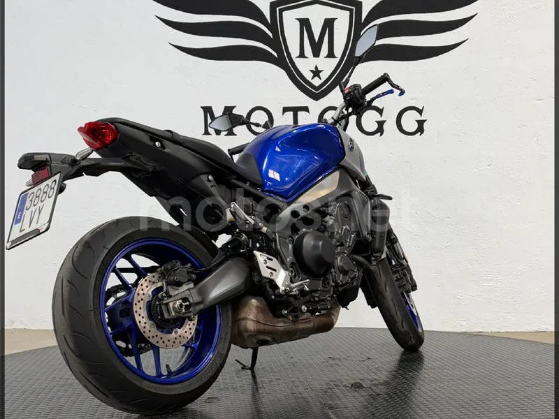 Yamaha MT-09 – Vista 7