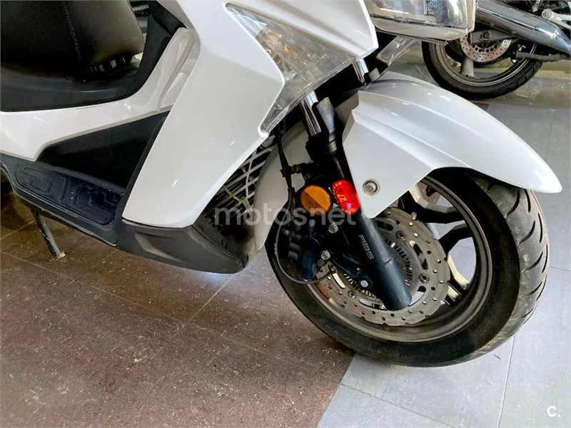 Kymco Grand Dink 125 – Vista 14