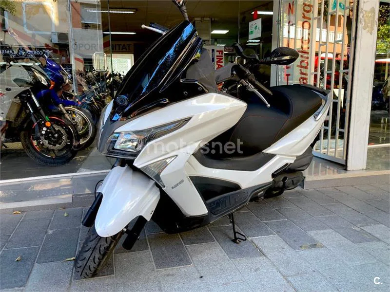 Kymco Grand Dink 125 – Vista 3