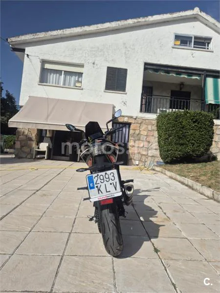 KTM 390 – Vista 4
