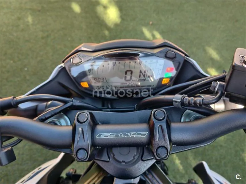 Suzuki GSX-S750 – Vista 4