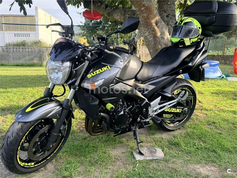 Suzuki GSR 600 – Vista 5