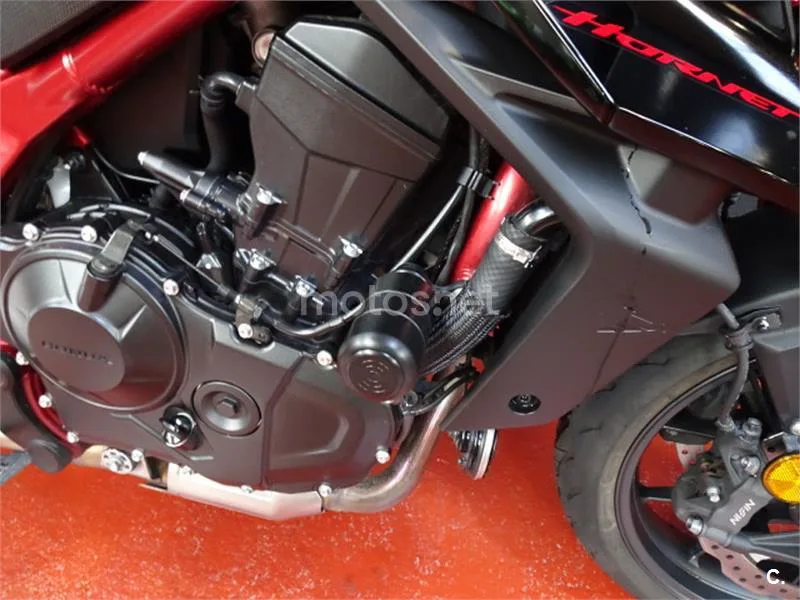 Honda CB 750 Hornet – Vista 4