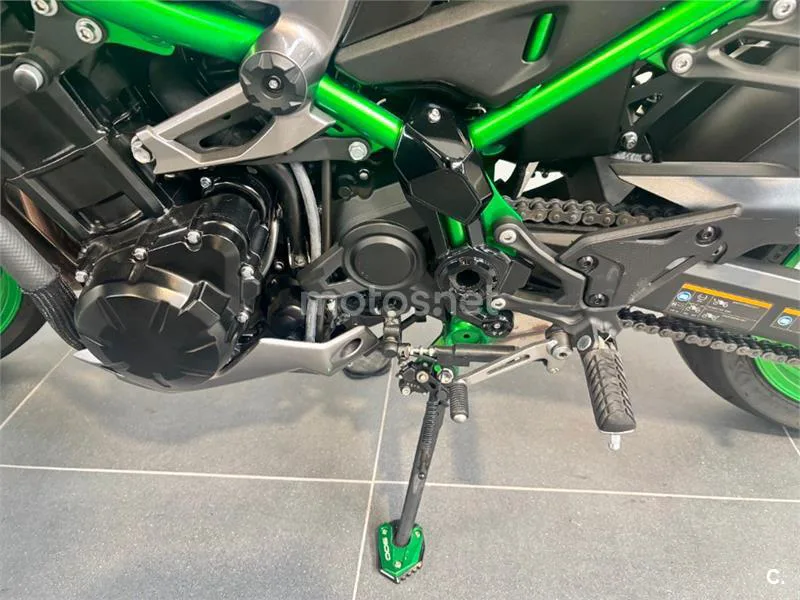 Kawasaki Z900 – Vista 6