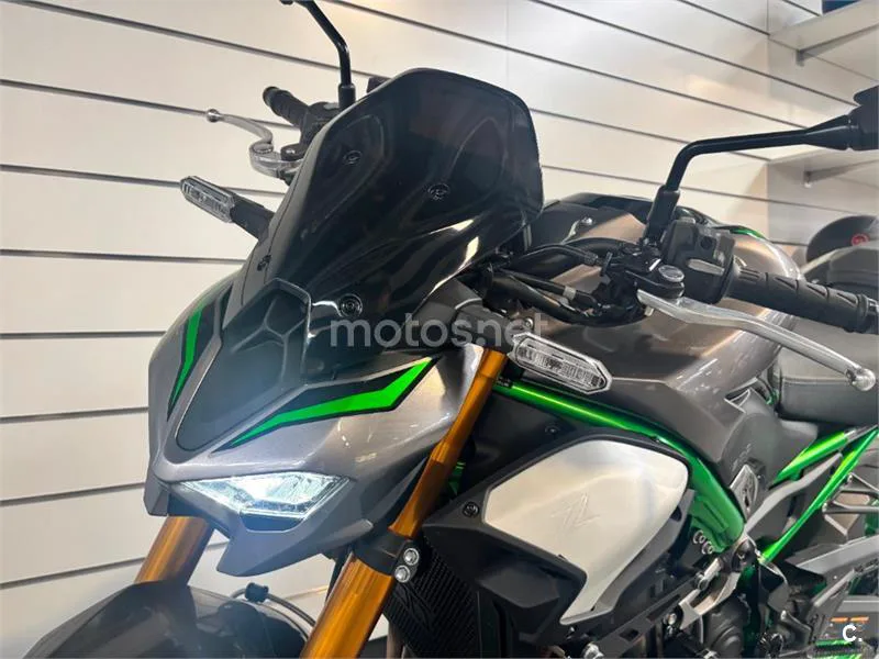Kawasaki Z900 – Vista 7