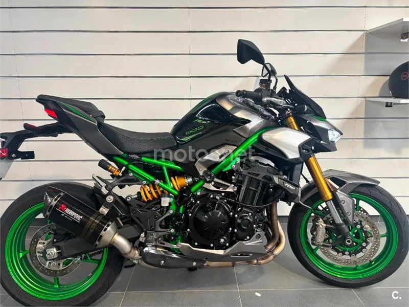 Kawasaki Z900 – Vista 8