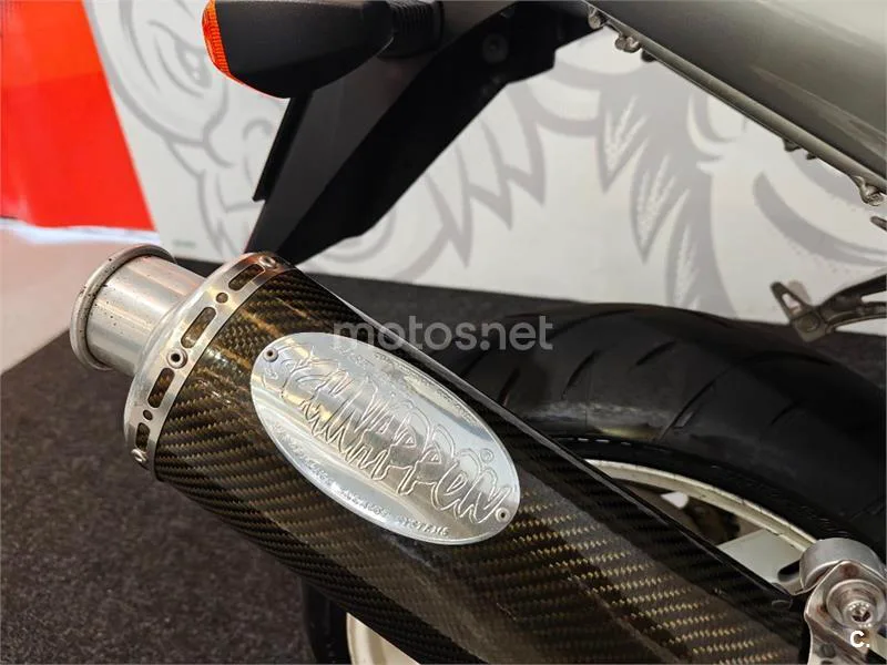 Suzuki GSX-R1000 – Vista 15