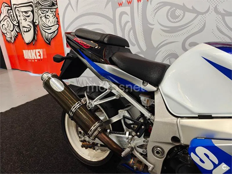 Suzuki GSX-R1000 – Vista 16