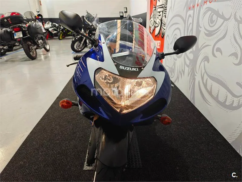Suzuki GSX-R1000 – Vista 4