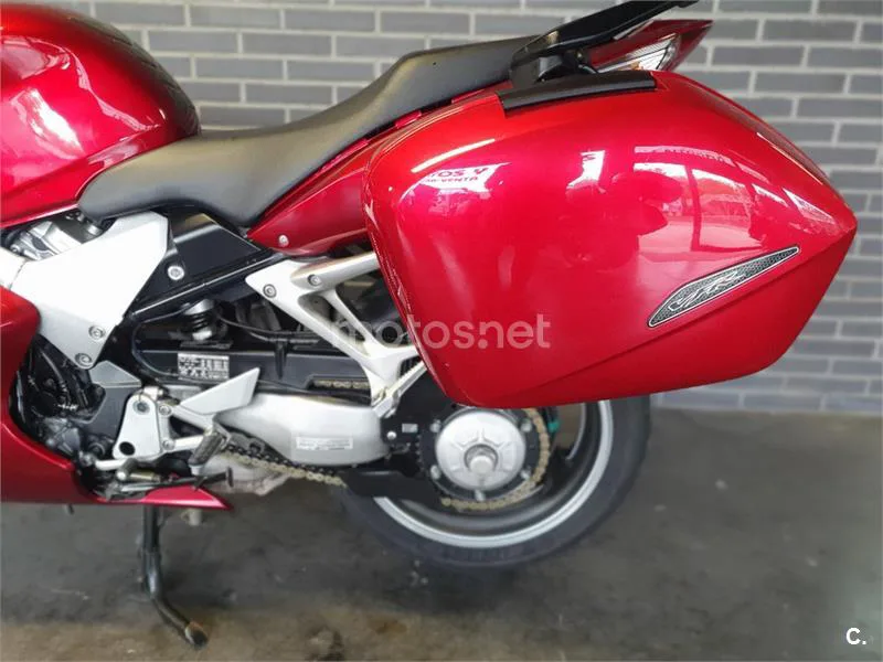 Honda VFR 800 – Vista 11
