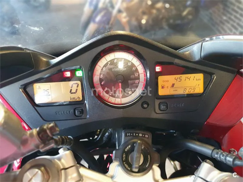 Honda VFR 800 – Vista 4