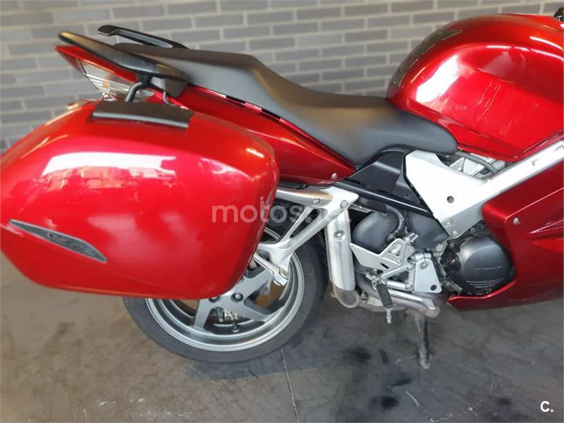 Honda VFR 800 – Vista 8