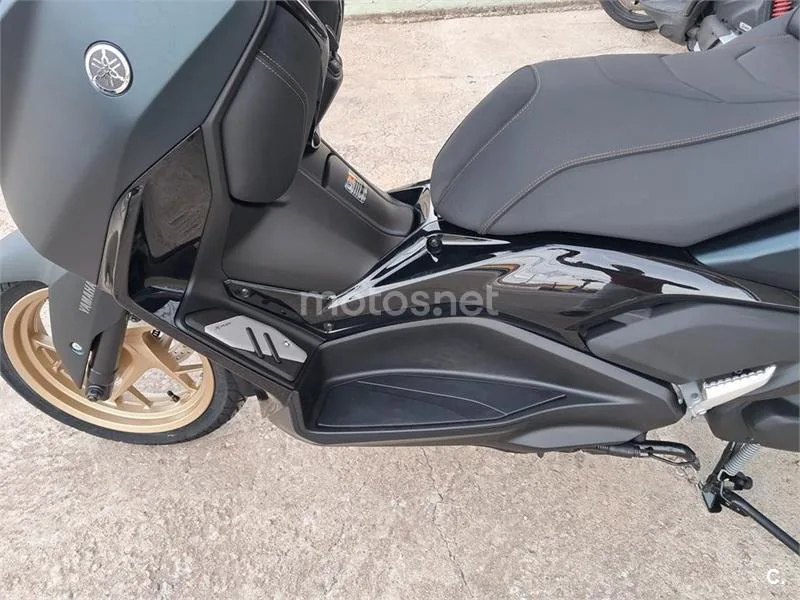 Yamaha XMAX 125 – Vista 7