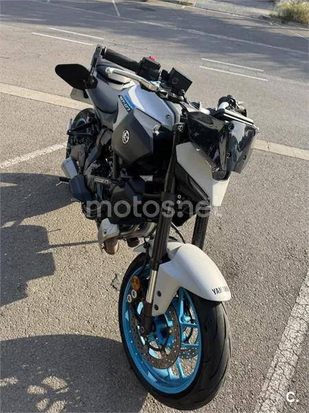 Yamaha MT-07 – Vista 17