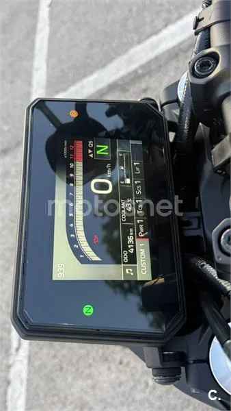 Yamaha MT-09 – Vista 7