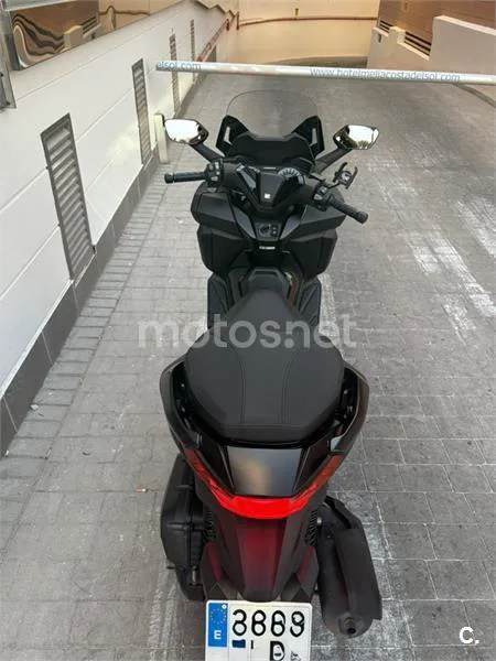 Honda Forza 125 – Vista 4