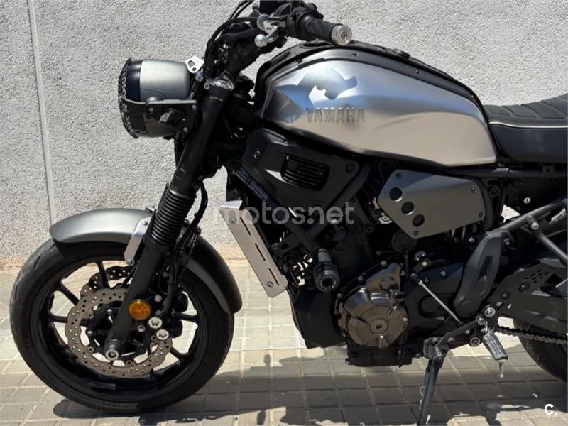 Yamaha XSR 700 – Vista 3