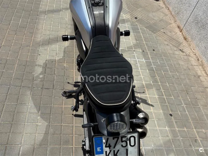 Yamaha XSR 700 – Vista 8