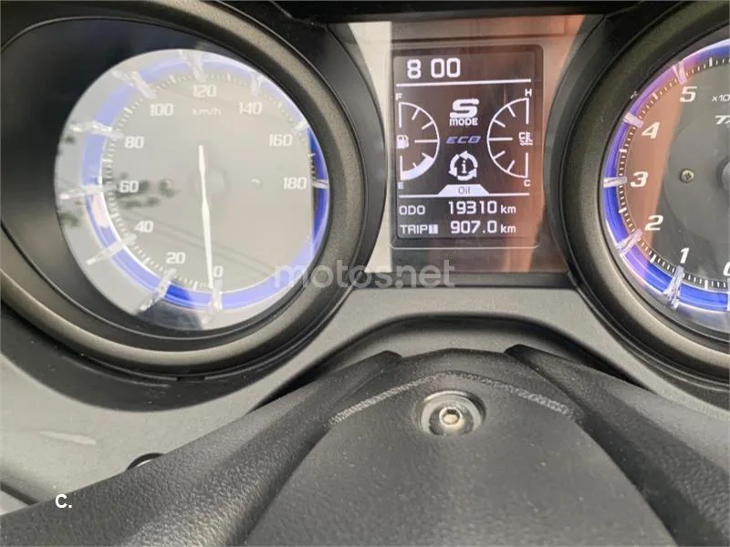 Yamaha TMAX 560 – Vista 4