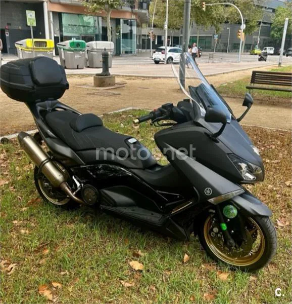 Yamaha TMAX 530 – Vista 4
