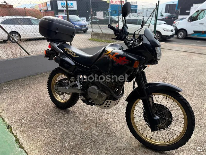 Honda NX650 Dominator - Vista 4