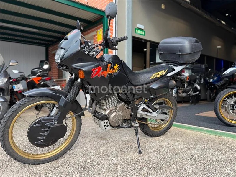 Honda NX650 Dominator - Vista 5