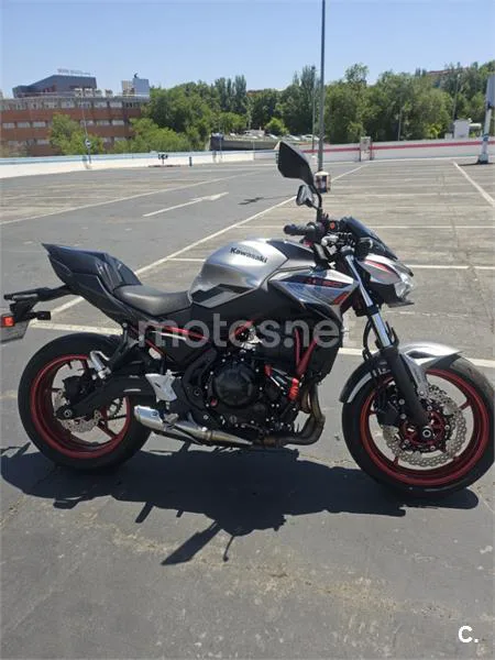 Kawasaki Z650 – Vista 3