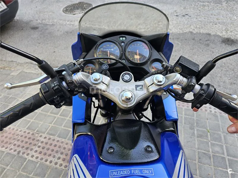 Honda CBR 125 R – Vista 6