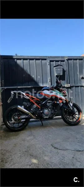 KTM 125 – Vista 6
