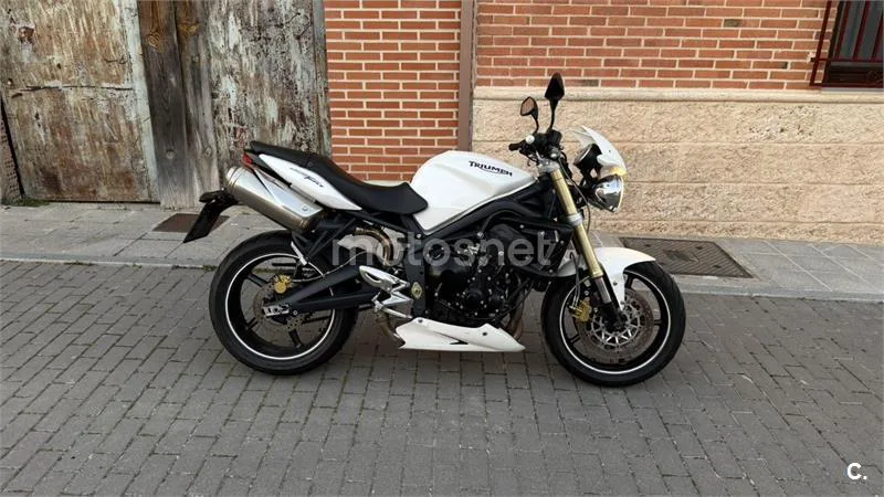 Triumph Street Triple – Vista 12