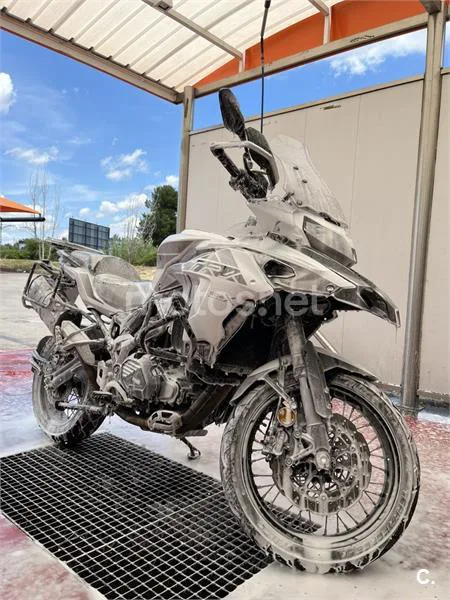 Benelli TRK 502 – Vista 4