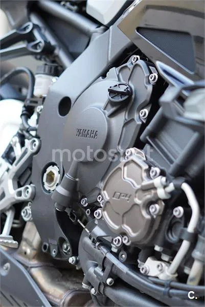 Yamaha MT-10 – Vista 4