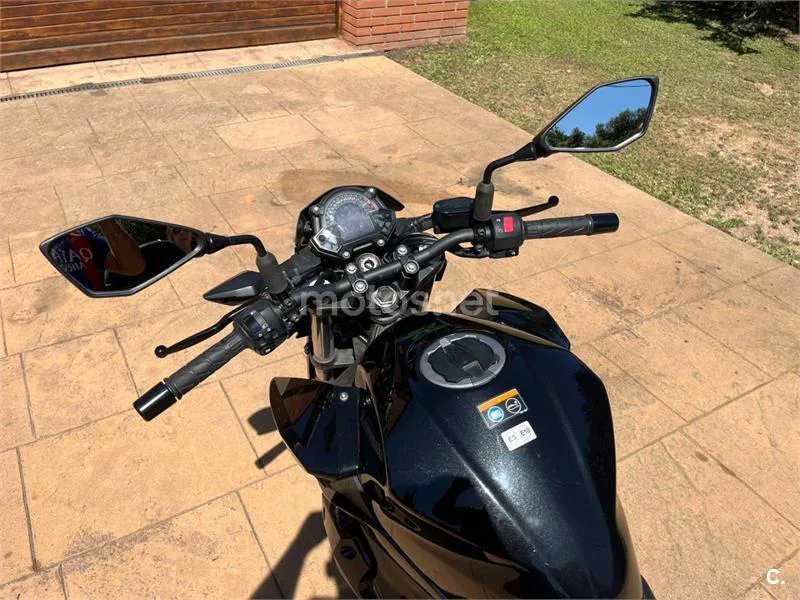 Kawasaki Z400 – Vista 7