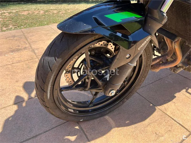 Kawasaki Z400 – Vista 9