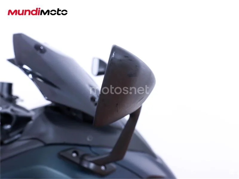 Yamaha TMAX – Vista 13