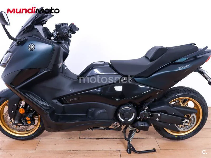 Yamaha TMAX – Vista 6