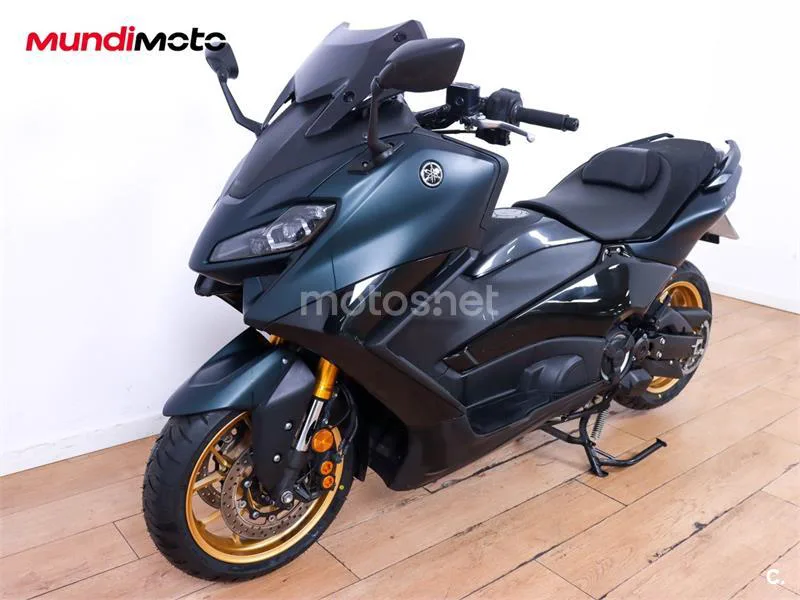 Yamaha TMAX – Vista 7