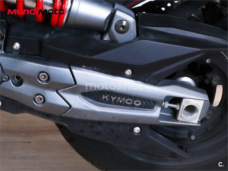 Kymco AK 550 – Vista 19