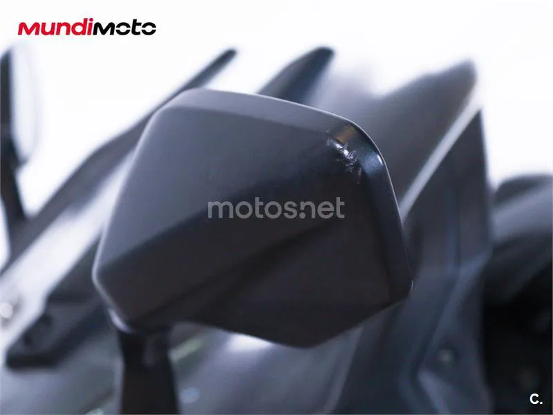 Kymco AK 550 – Vista 20