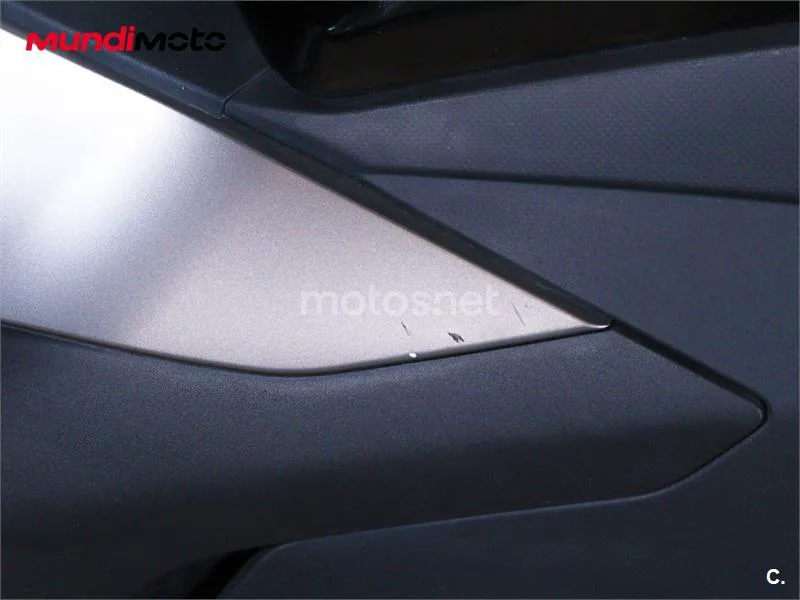 Kymco AK 550 – Vista 21
