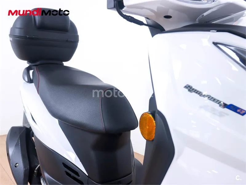 Kymco AK 550 – Vista 22