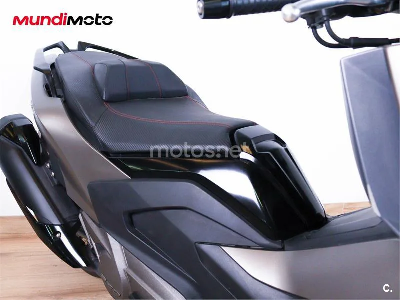 Kymco AK 550 – Vista 24