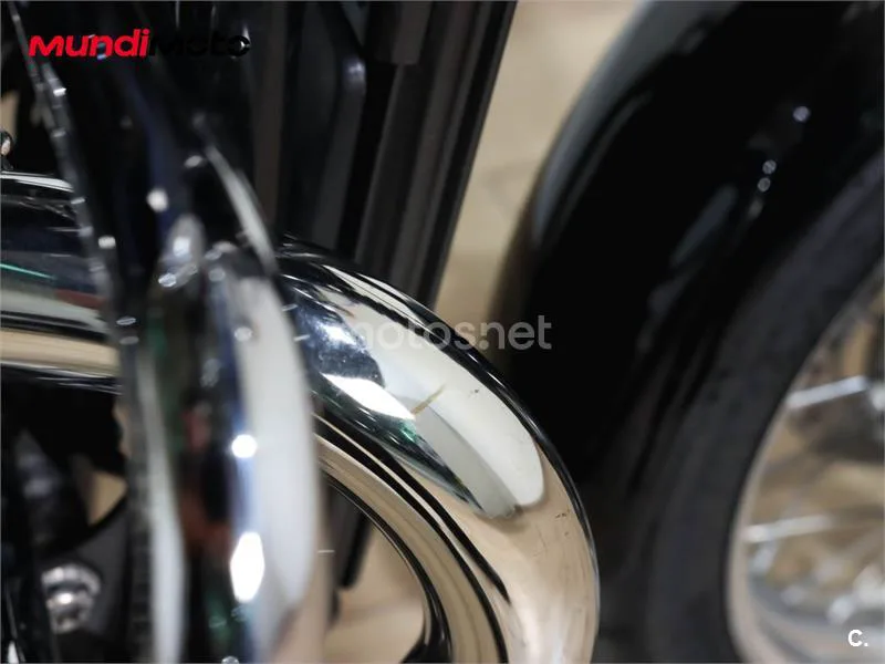 Triumph Bonneville T120 – Vista 15