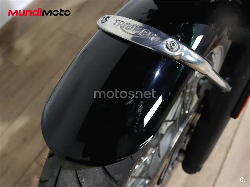 Triumph Bonneville T120 – Vista 19